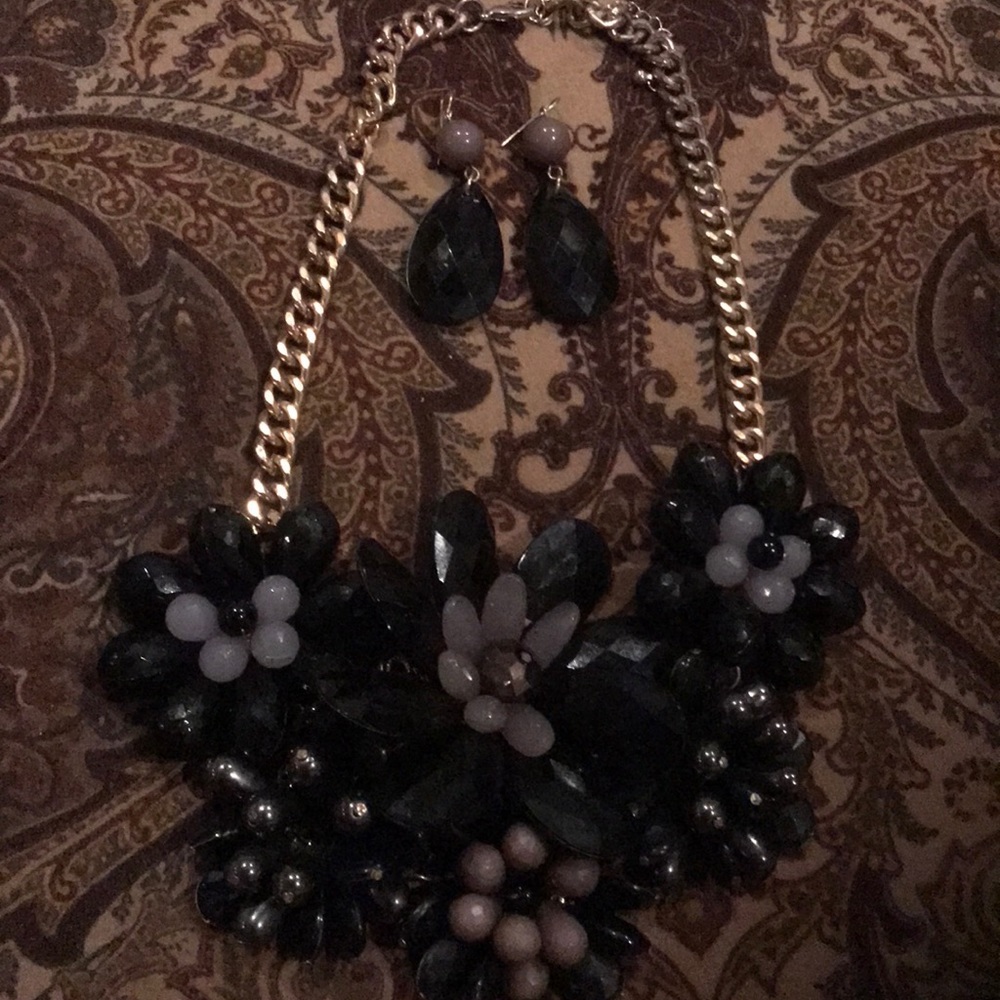 Necklace set